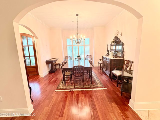 3920 Roxbury Road, Jackson, MS 39211