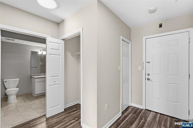 905 River Road 224, Edgewater, NJ 07020