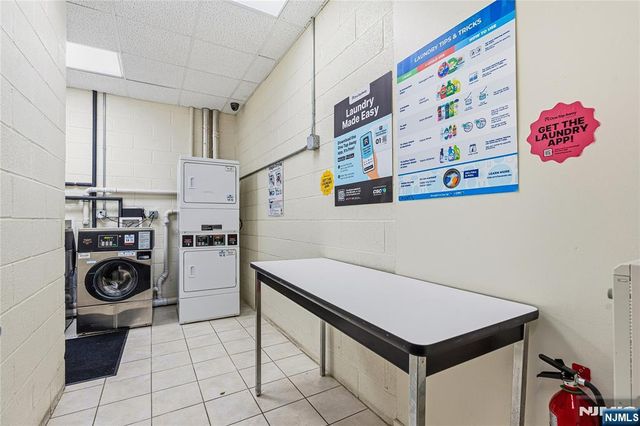 905 River Road 224, Edgewater, NJ 07020