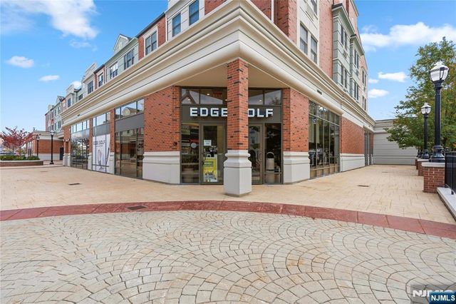 905 River Road 224, Edgewater, NJ 07020