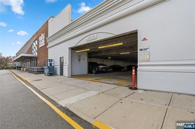 905 River Road 224, Edgewater, NJ 07020