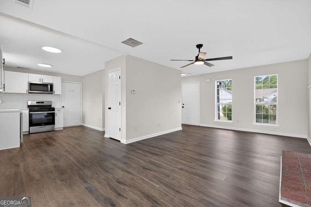5627 Tunbridge Wells Court, Lithonia, GA 30058