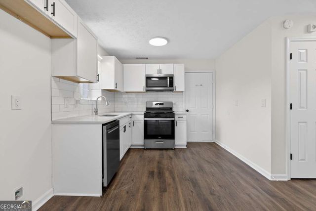5627 Tunbridge Wells Court, Lithonia, GA 30058