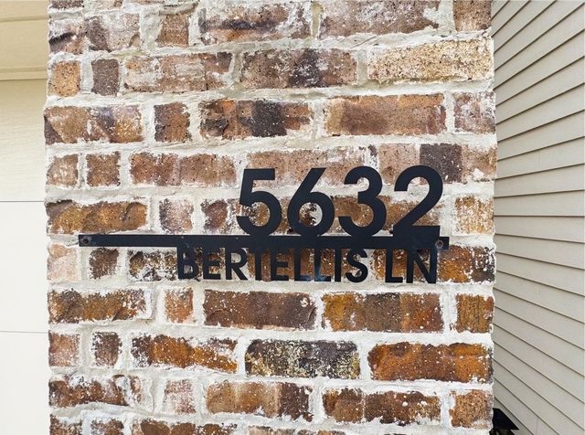 5632 Bertellis Lane, Houston, TX 77091