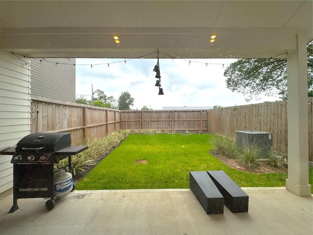 5632 Bertellis Lane, Houston, TX 77091
