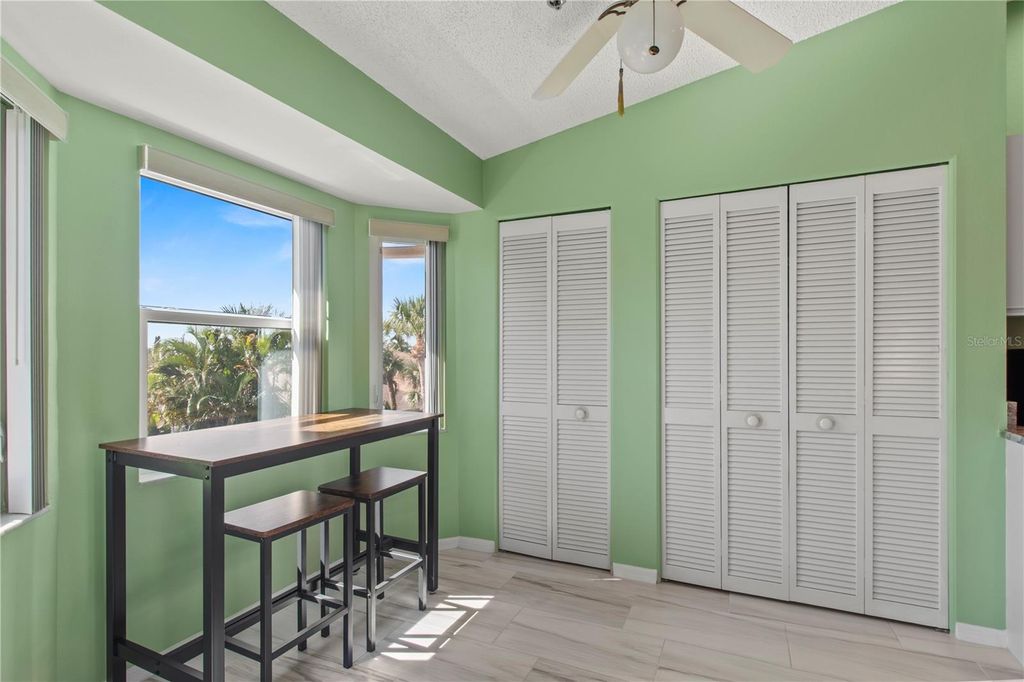 Image 12 of property listing at 7201 29TH AVENUE DRIVE W 307, Bradenton, FL 34209