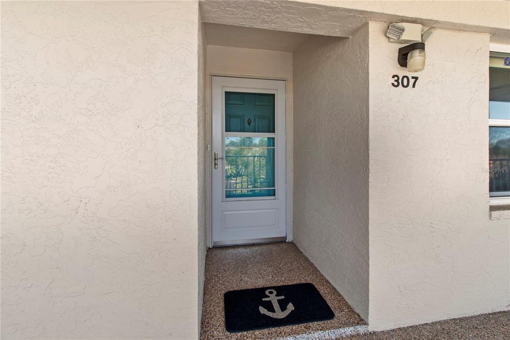 Image 3 of property listing at 7201 29TH AVENUE DRIVE W 307, Bradenton, FL 34209