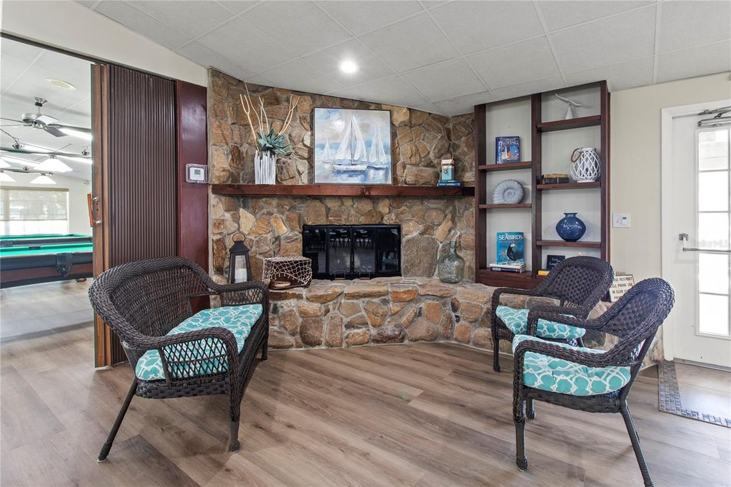 Image 37 of property listing at 7201 29TH AVENUE DRIVE W 307, Bradenton, FL 34209