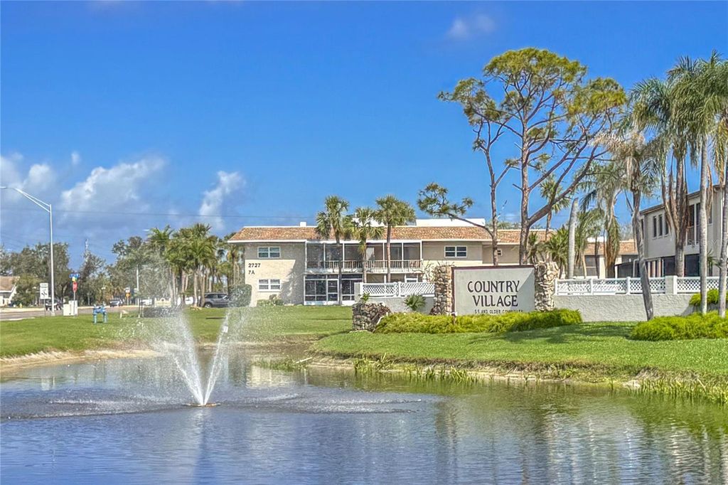 Image 43 of property listing at 7201 29TH AVENUE DRIVE W 307, Bradenton, FL 34209