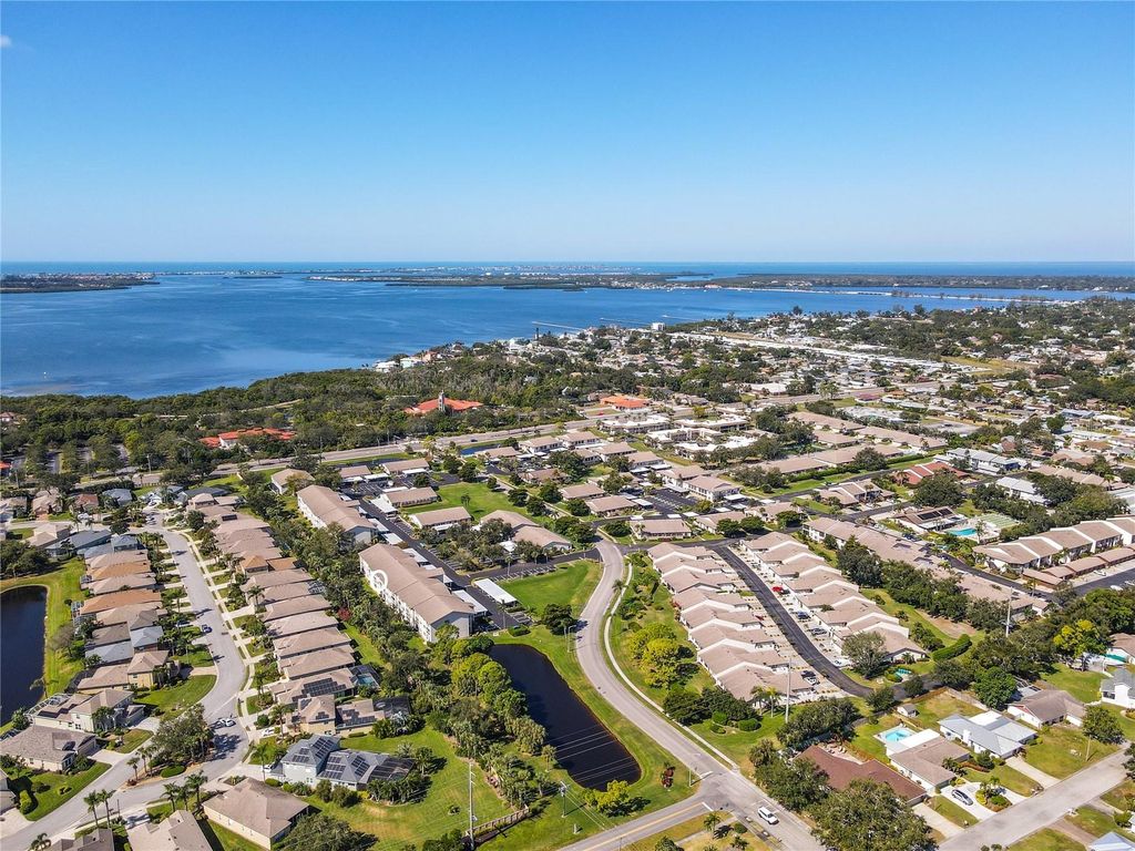 Image 55 of property listing at 7201 29TH AVENUE DRIVE W 307, Bradenton, FL 34209