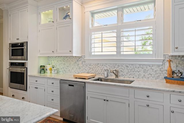 3650 BAY DR, Edgewater, MD 21037