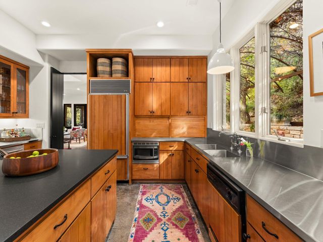 4407 Waterford PL, Austin, TX 78731