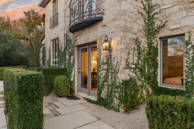 4407 Waterford PL, Austin, TX 78731