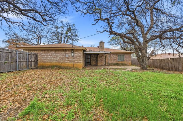 4300 Spring Hill Lane, Arlington, TX 76016