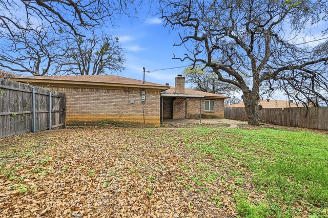 4300 Spring Hill Lane, Arlington, TX 76016