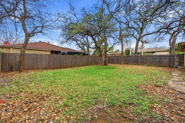 4300 Spring Hill Lane, Arlington, TX 76016