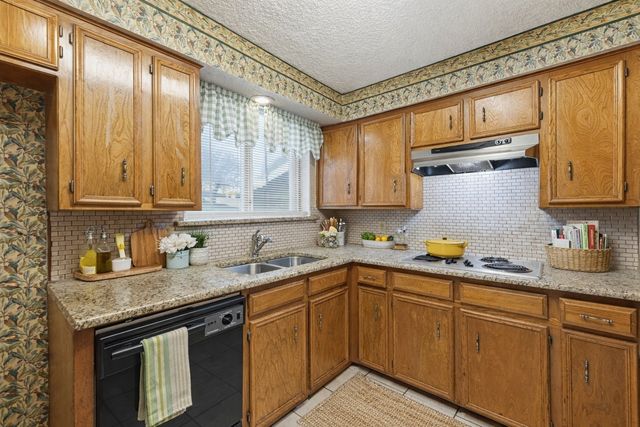 4300 Spring Hill Lane, Arlington, TX 76016