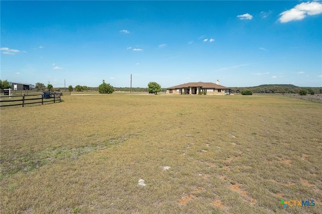 200 Stonehouse Drive, Liberty Hill, TX 78642
