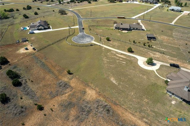 200 Stonehouse Drive, Liberty Hill, TX 78642