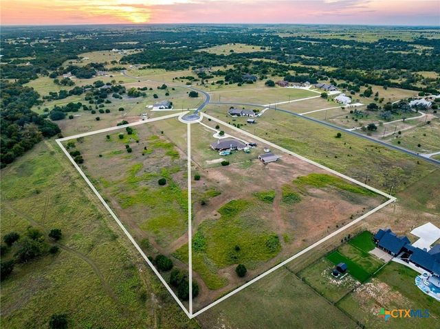 200 Stonehouse Drive, Liberty Hill, TX 78642