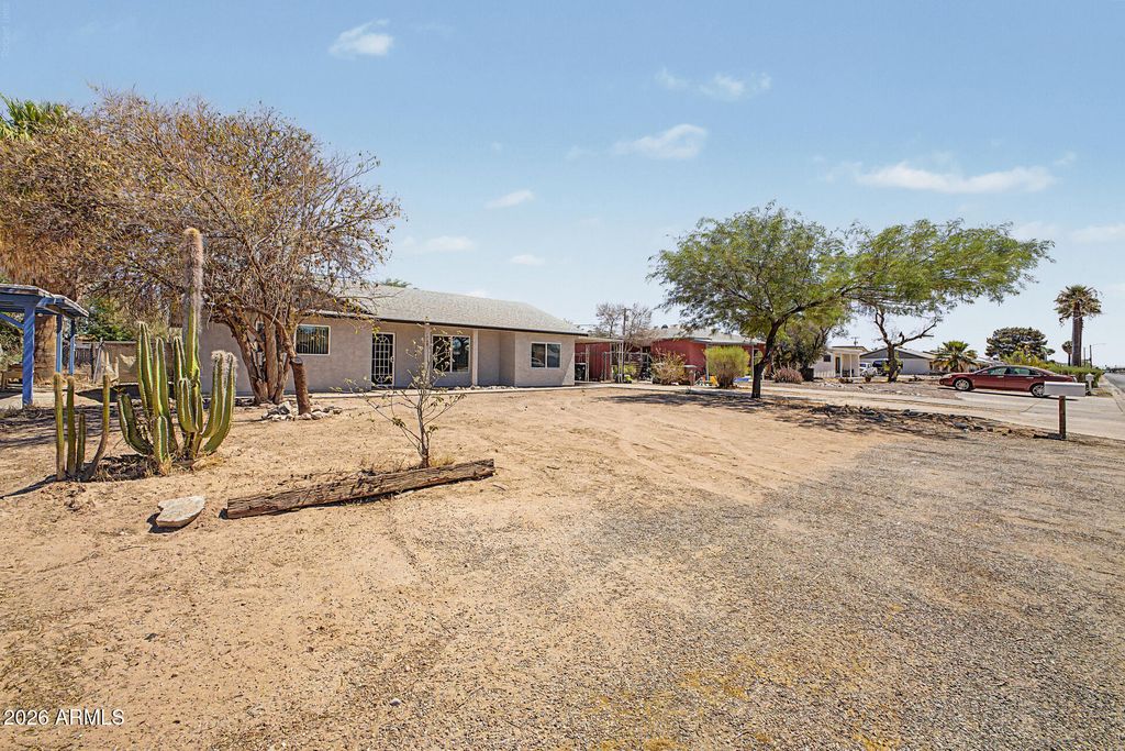 828 W CENTRAL Avenue, Coolidge, AZ 85128 — photo 2