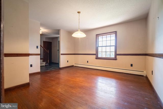 2020 ALCOTT RD, York, PA 17406