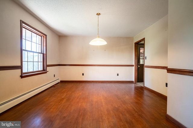 2020 ALCOTT RD, York, PA 17406
