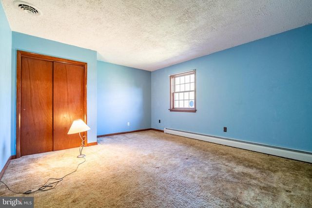 2020 ALCOTT RD, York, PA 17406