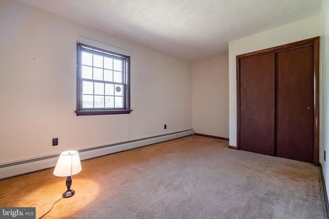 2020 ALCOTT RD, York, PA 17406