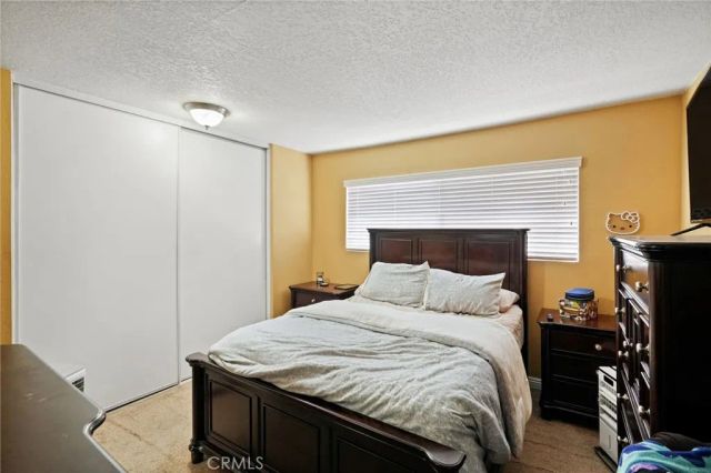 18601 Collins D30, Tarzana, CA 91356