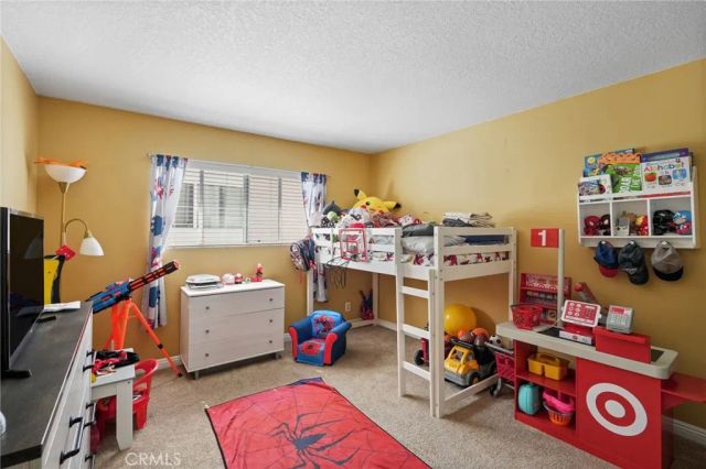 18601 Collins D30, Tarzana, CA 91356
