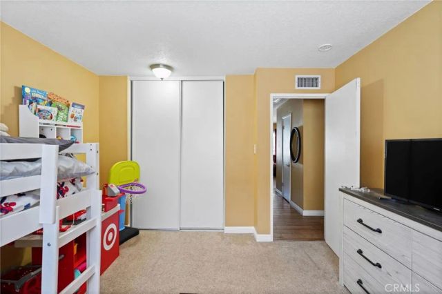 18601 Collins D30, Tarzana, CA 91356