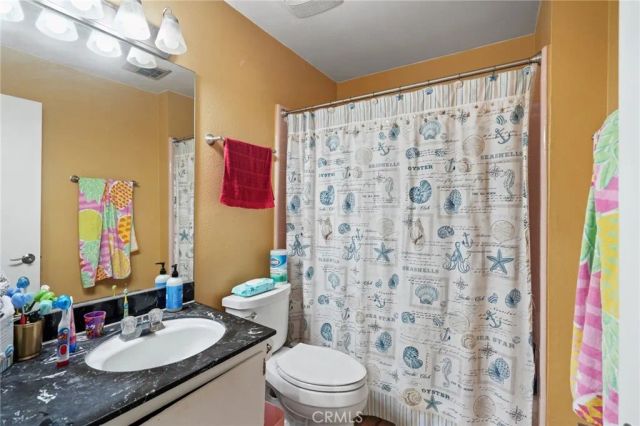 18601 Collins D30, Tarzana, CA 91356