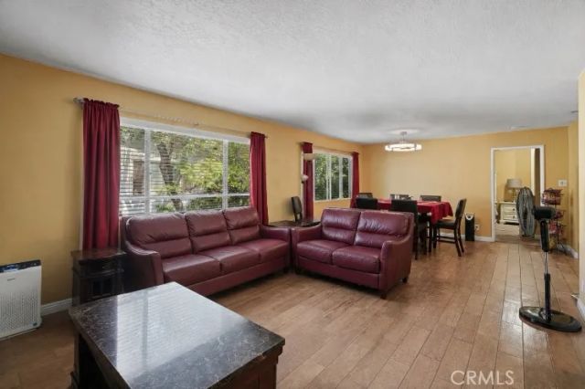 18601 Collins D30, Tarzana, CA 91356