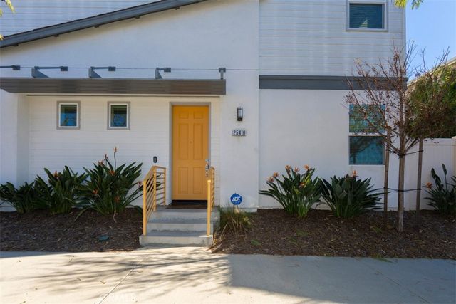 25416 Mccoy Avenue, Harbor City, CA 90710