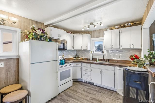 1037 N 1st Street, Montrose, CO 81401