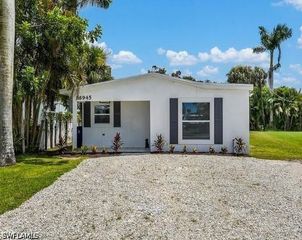 16945 Windcrest DR, Fort Myers, FL 33908