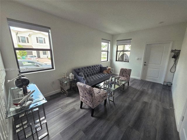 13130 SW 232nd Ter 13130, Miami, FL 33032