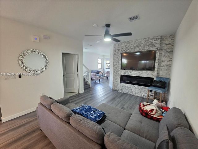 13130 SW 232nd Ter 13130, Miami, FL 33032