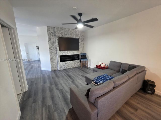 13130 SW 232nd Ter 13130, Miami, FL 33032