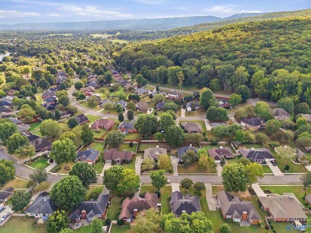 2624 Quarter Lane SE, Owens Cross Roads, AL 35763
