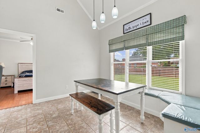 2624 Quarter Lane SE, Owens Cross Roads, AL 35763