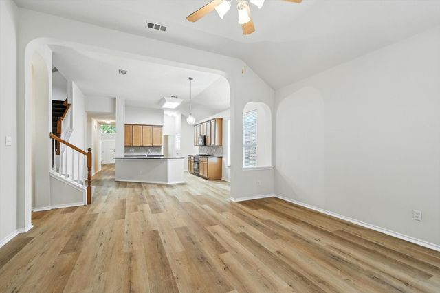 9913 Voss Avenue, Fort Worth, TX 76244