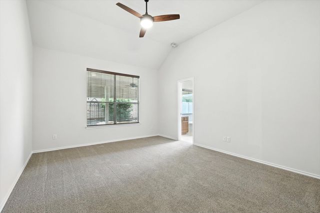 9913 Voss Avenue, Fort Worth, TX 76244