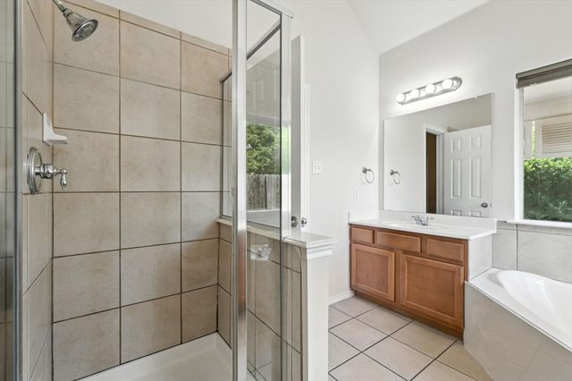 9913 Voss Avenue, Fort Worth, TX 76244