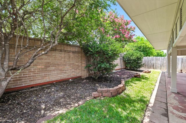 9913 Voss Avenue, Fort Worth, TX 76244