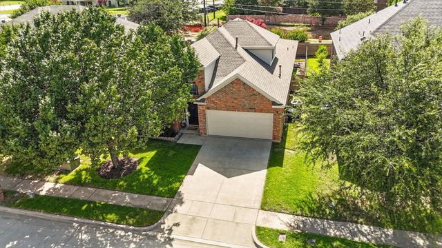 9913 Voss Avenue, Fort Worth, TX 76244