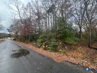 3430 Bluffside Dr, North Chesterfield, VA 23237