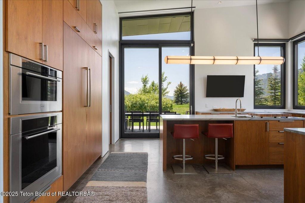 13175 S RIVER BEND Road, Jackson, WY 83001 photo 17