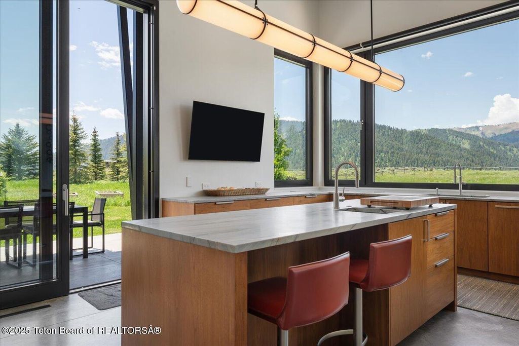 13175 S RIVER BEND Road, Jackson, WY 83001 photo 18